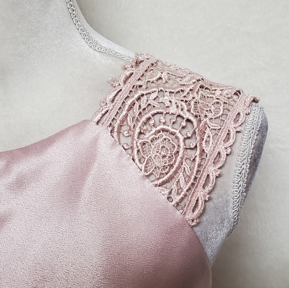 VINTAGE 90s 1001 Nights Blush Pink Satin Crochet Panel Lace-up Back Maxi Dress 6 - Picture 6 of 16